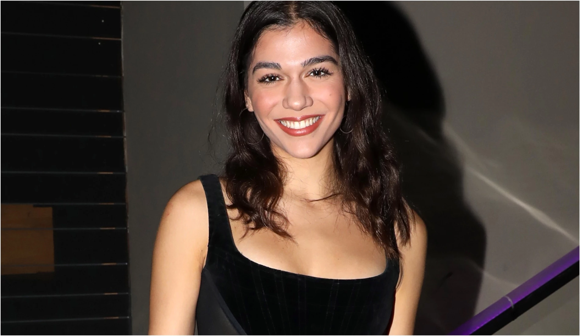 Μελίνα Νικολαΐδη | Με ριγέ bodycon φόρεμα που αναδεικνύει τις αναλογίες της