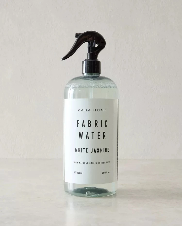 Θες να κάνεις το σιδέρωμα παιχνίδι; Δοκίμασε το απόλυτο νεράκι σιδερώματος από τη Zara Home