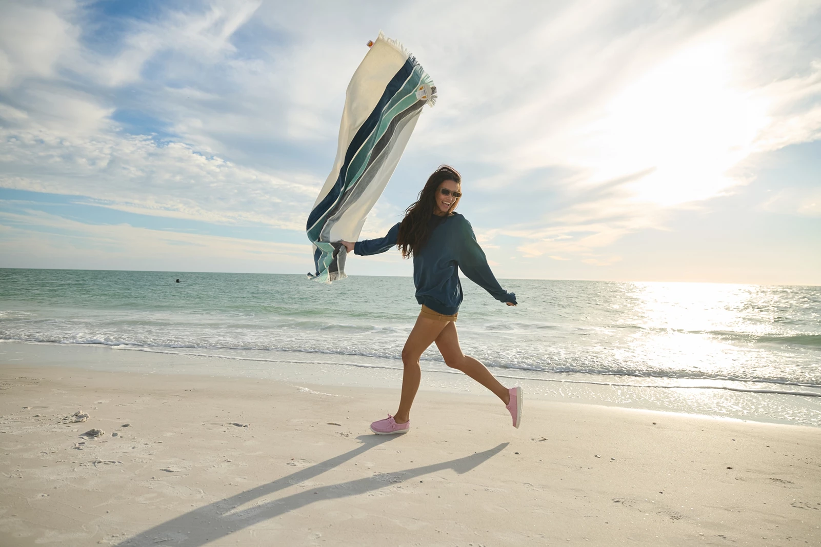 SS25_HeyDude_Wendy_Stretch_Sox_41878