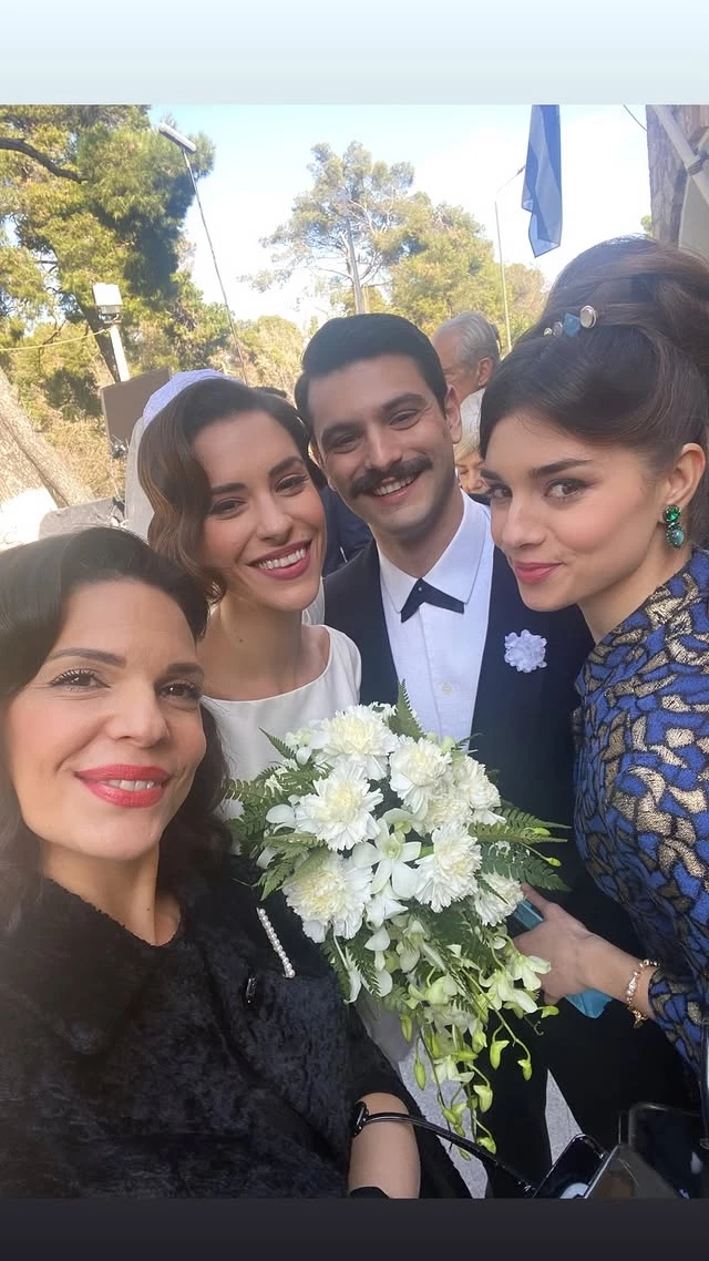 Μια ματιά στα γυρίσματα του "Porto Leone" με τη Μαρίνα Ασλάνογλου | H selfie με τους συμπρωταγωνιστές της και η αποθεωτική ερμηνεία της