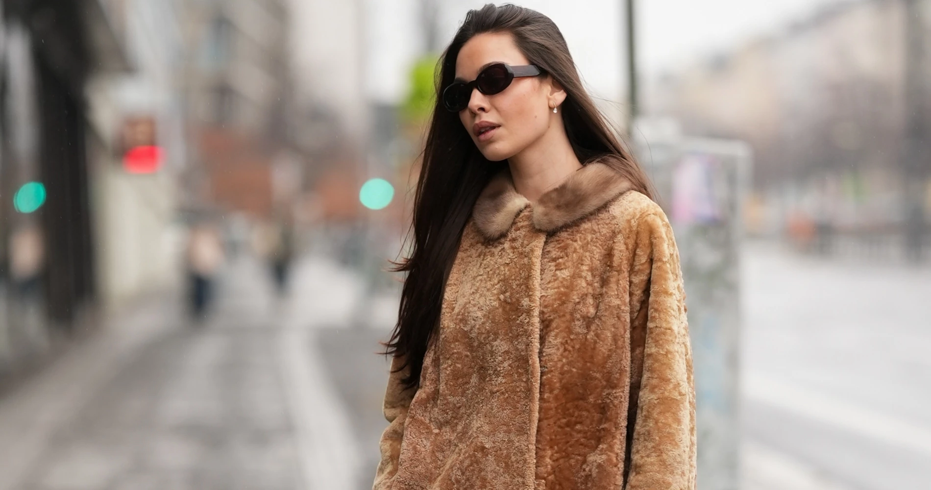 Γιατί το λάδι μαλλιών σου σε κάνει να 