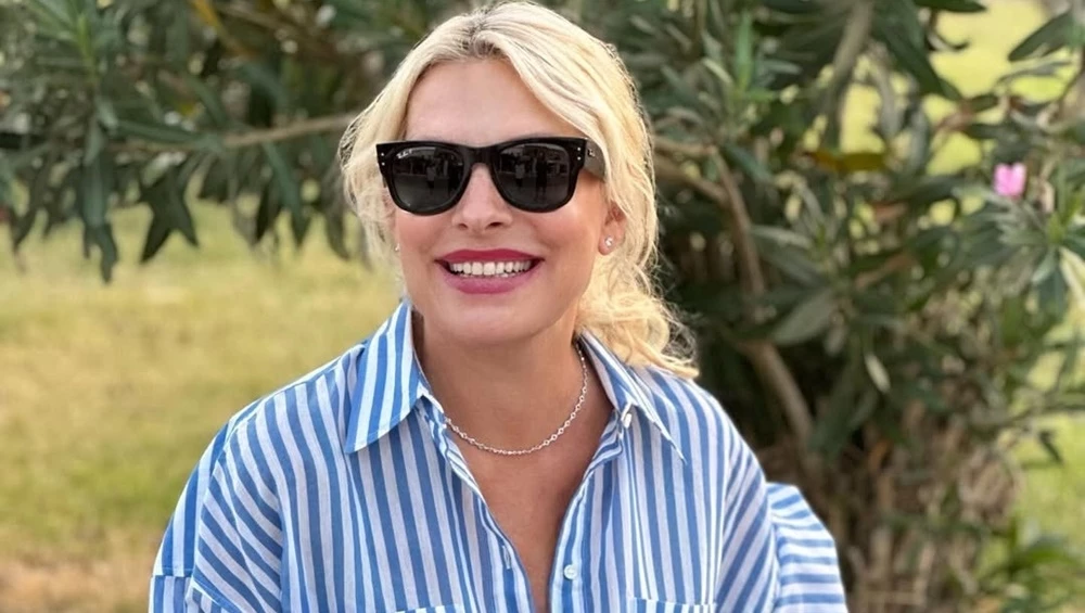 Ελένη Μενεγάκη | Για ιππασία στα Ζαγοροχώρια με τον Μάκη Παντζόπουλο και τη Μαρίνα της