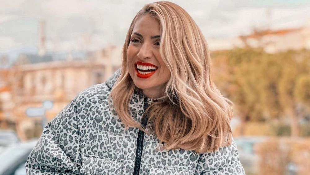 Το μυστικό της Μαρίας Ηλιάκη για πιο σφριγηλό στήθος | Η κρέμα που επιλέγει και ο σωστός τρόπος εφαρμογής της