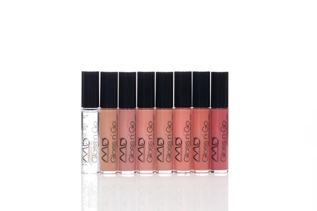 Θες ζουμερά, λαμπερά χείλη; Ο πιο εύκολος τρόπος να τα αποκτήσεις στο λεπτό