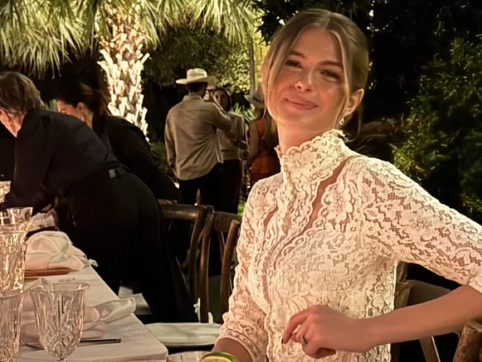 Αμαλία Κωστοπούλου | Το δαντελένιο φόρεμα του wedding party της ήταν δημιουργία Έλληνα σχεδιαστή