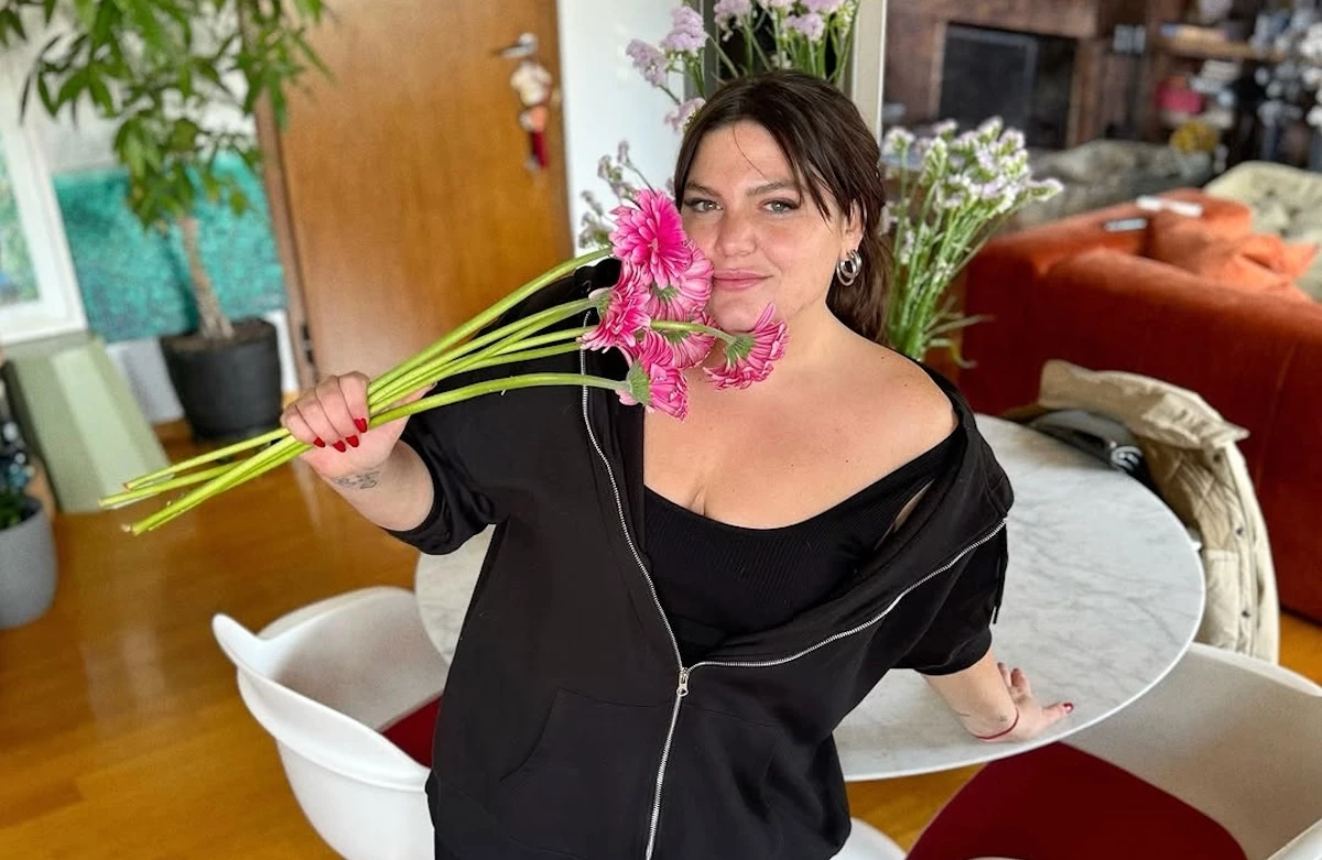 Δανάη Μπάρκα | Το lip combo που χρησιμοποιεί είναι απόλυτη πρόταση για να αναδείξεις τα χείλη σου σε ένα πρωινό μακιγιάζ