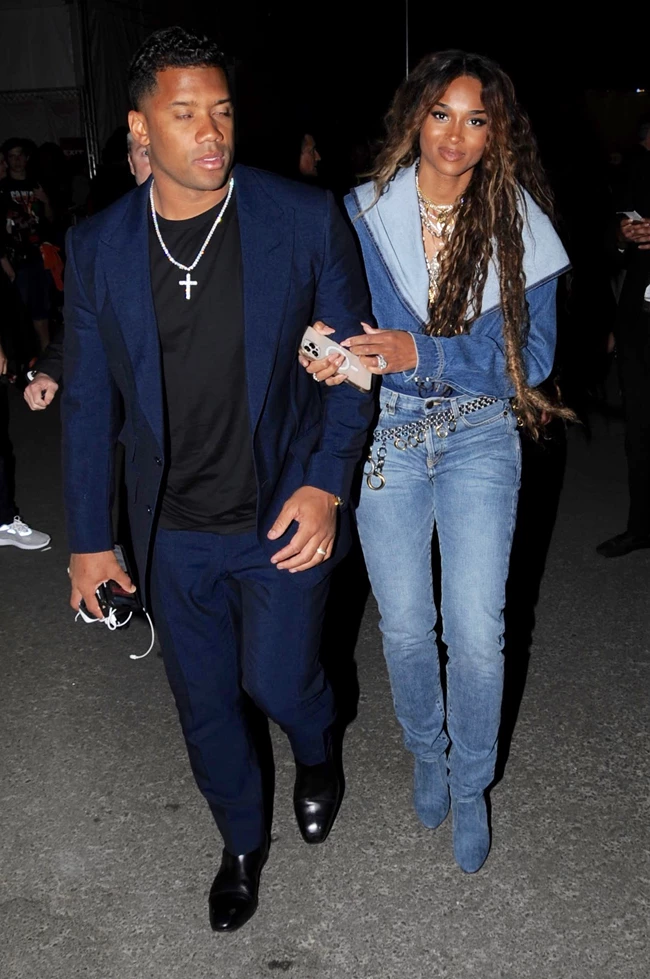 Ετοιμάζεσαι να βρεθείς στο γήπεδο; | Πάρε έμπνευση για το dress code από τους celebrities στο Super Bowl