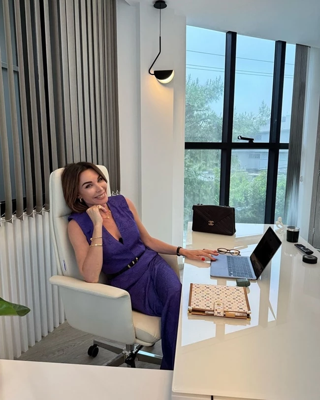 Στεφανίδου γραφείο