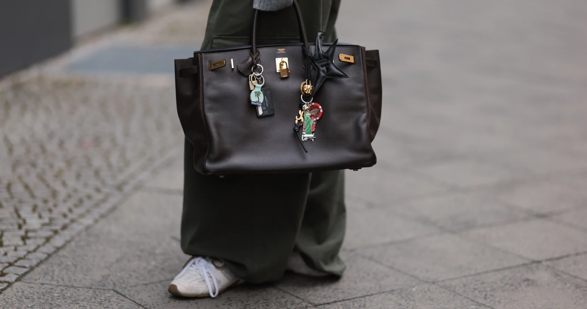 Με αυτά τα παπούτσια θα αντικαταστήσεις τα λευκά sneakers φέτος το φθινόπωρο