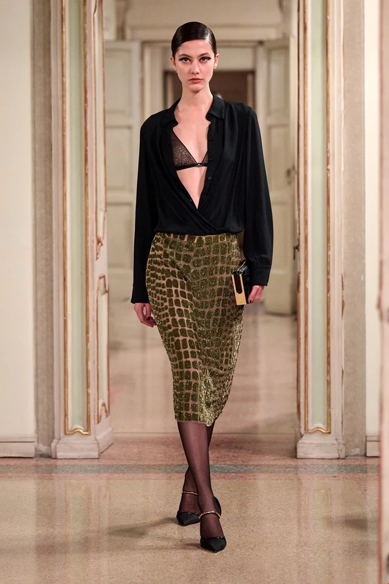 Η νέα F/W 2025-2026 συλλογή της Elisabetta Franchi είναι αφιερωμένη στις ατρόμητες γυναίκες