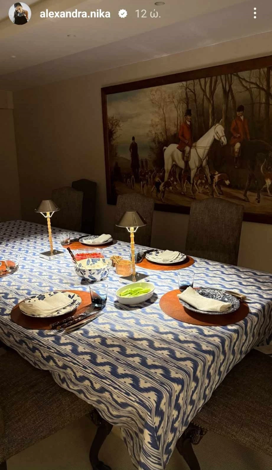 Dinner time για την Αλεξάνδρα Νίκα | Το ρομαντικό δείπνο με "άρωμα" Ελλάδας στο σπίτι της