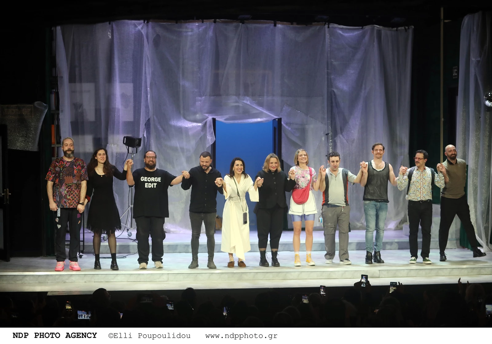 Ζήσης Ρούμπος-Άννα Μενενάκου-Σοφία Πάσχου-Δανάη Μιχαλάκη-Χάρης Χιώτης-Άλκης Μπακογιάννης-Δημήτρης Μακαλιάς στην επίσημη πρεμιέρα του "Σποτ"