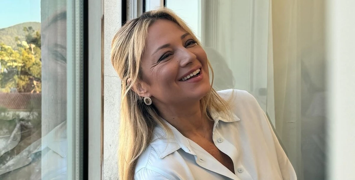 Η Νάνσυ Ζαμπέτογλου δεν κρύβεται | Μας δείχνει περήφανη τις φακίδες της