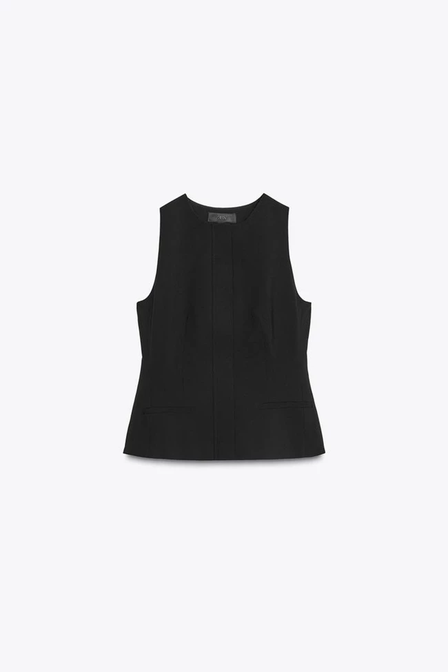 Αμάνικο εφαρμοστό τοπ με στρογγυλή λαιμόκοψη, Zara