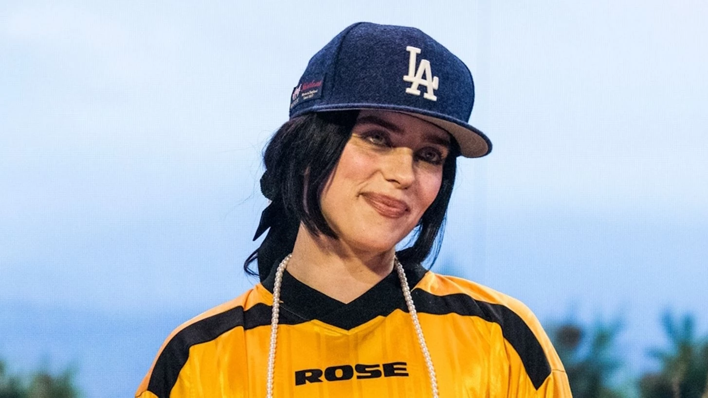 Η Billie Eilish επιβεβαιώνει το ειδύλλιο με τον νέο (διάσημο) σύντροφο