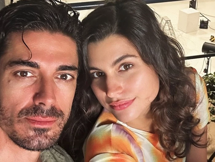 Η Δανάη Παππά μάς βάζει ξανά στα παρασκήνια του