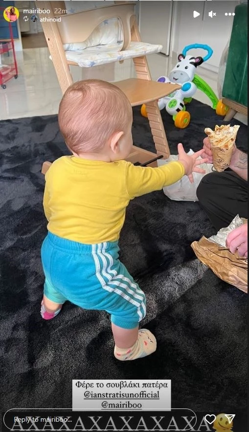 Μαίρη Συνατσάκη | Φωτογραφίζει τον Ίαν Στρατή και την κόρη τους Ολίβια σε ένα (απίθανο) κλικ