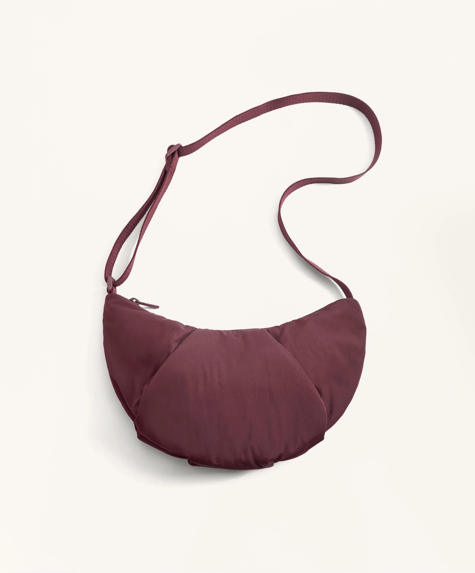 Μίνι καπιτονέ τσάντα χιαστί μπορντό, Oysho.