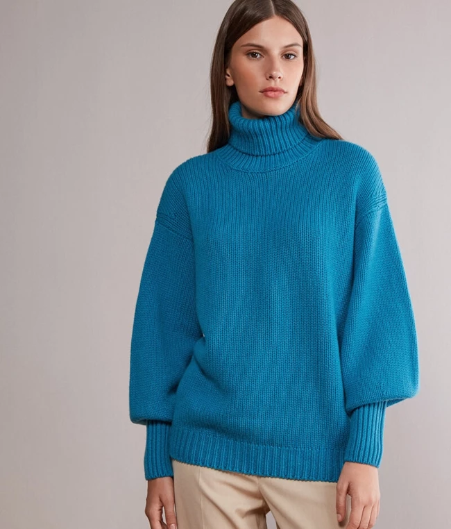 Βρήκαμε το αγαπημένο πουλόβερ της Chiara Ferragni και θα θες να το κάνεις δικό σου
