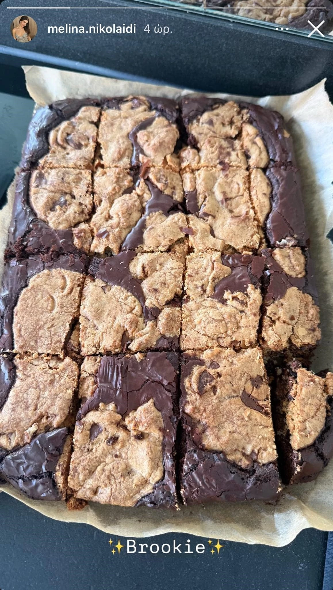 Στην κουζίνα η Μελίνα Νικολαΐδη | Έφτιαξε το γλυκό για το οποίο γίνεται χαμός στο εξωτερικό