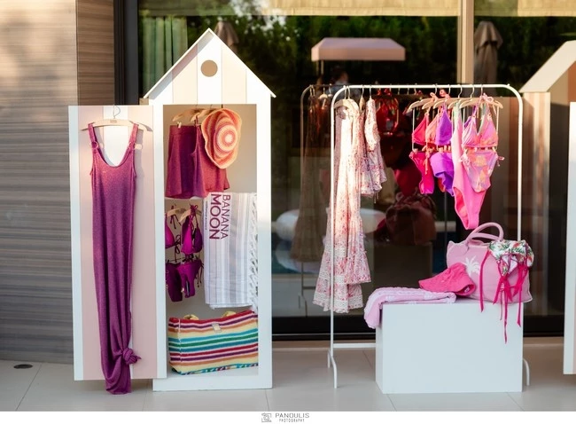 Η Banana Moon υποδέχθηκε το καλοκαίρι με το απόλυτο vacation mood στη παρουσίαση της συλλογής Summer 2025