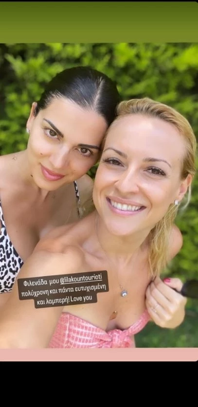 Σε χαλαρό mood η Σταματίνα Τσιμτσιλή σε κλικ από το προσωπικό της αρχείο