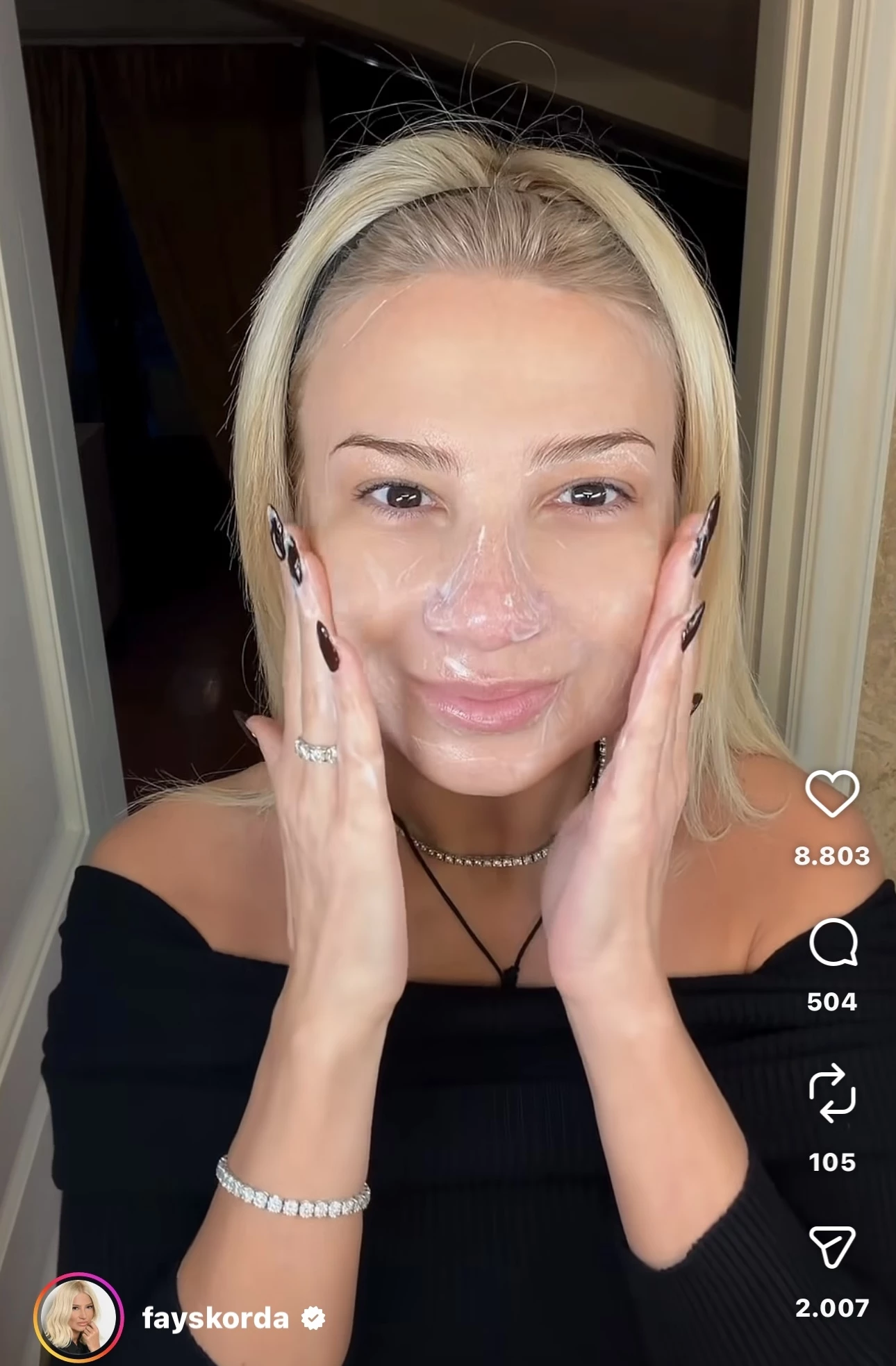 Φαίη Σκορδά Clarins