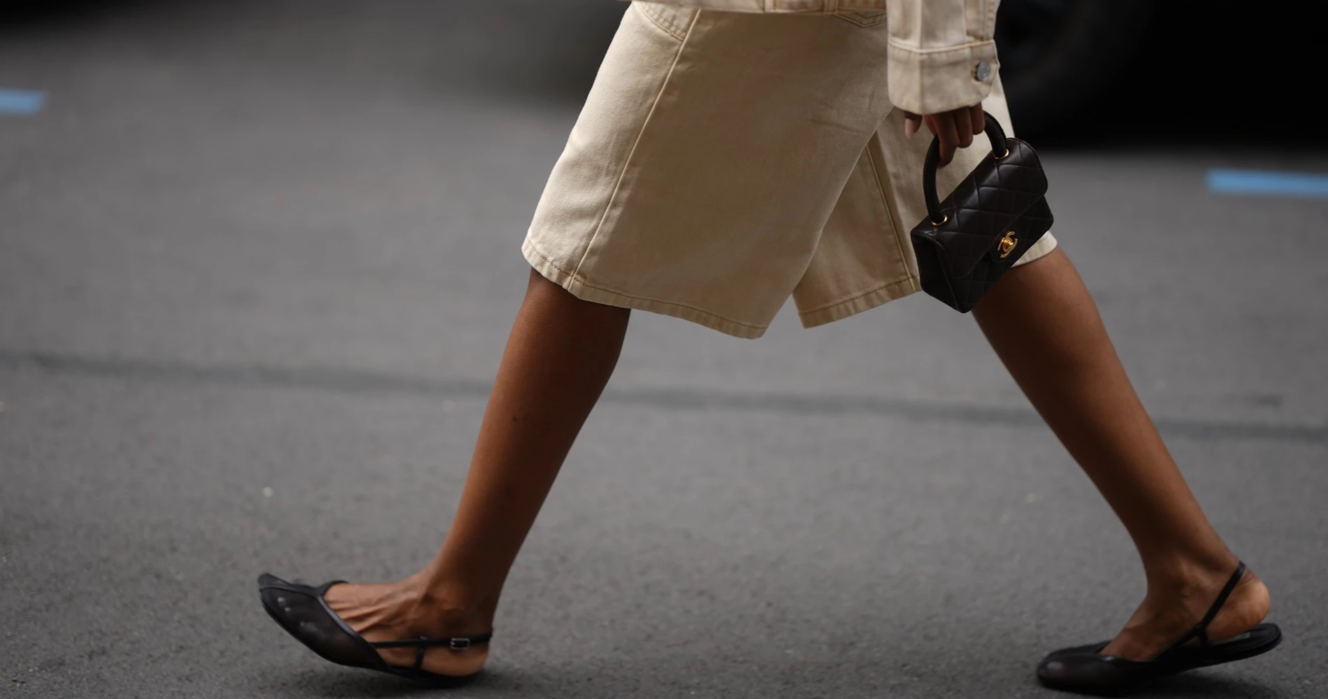 Οι μπαλαρίνες με δίχτυ που δεν πρέπει να λείπουν από τη βαλίτσα των διακοπών σου