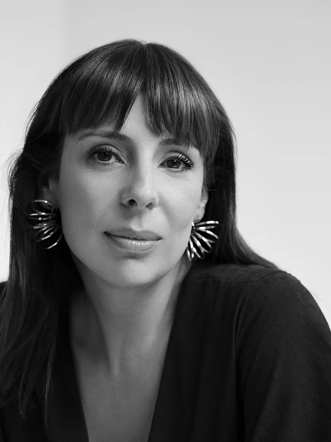Theodora D. | Η Ελληνίδα σχεδιάστρια κοσμημάτων κέρδισε τον τίτλο "Designer of the Year" στην έκθεση Inhorgenta