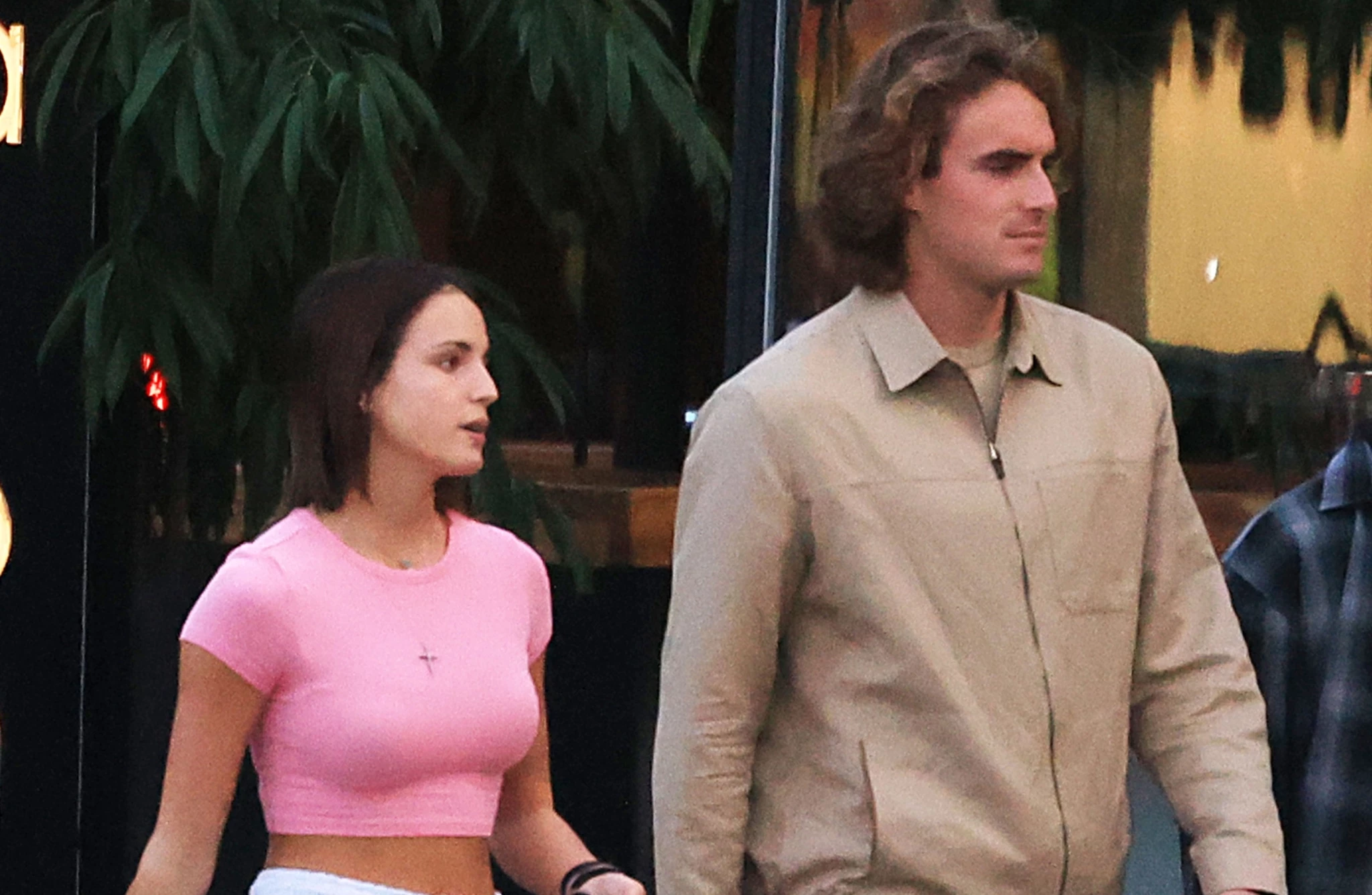 Ελισάβετ Τσιτσιπά | Η κούκλα αδερφή του Στέφανου Τσιτσιπά σε χαλαρή βόλτα στη Γλυφάδα με τον διάσημο τενίστα