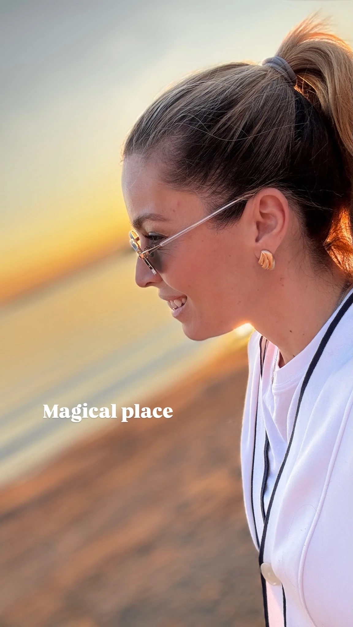 Μαριέττα Χρουσαλά | Οι ηλιόλουστες βόλτες της στη θάλασσα, λίγο πριν από τα Χριστούγεννα