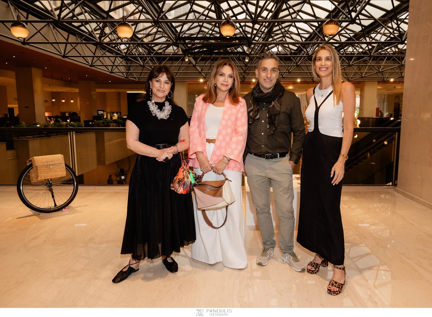 Η Σταυρούλα Σαλούτση, η Αγάπη Πολίτη, ο Γιώργος Παπατζανής και η Μαριλένα Κουτσούκου.