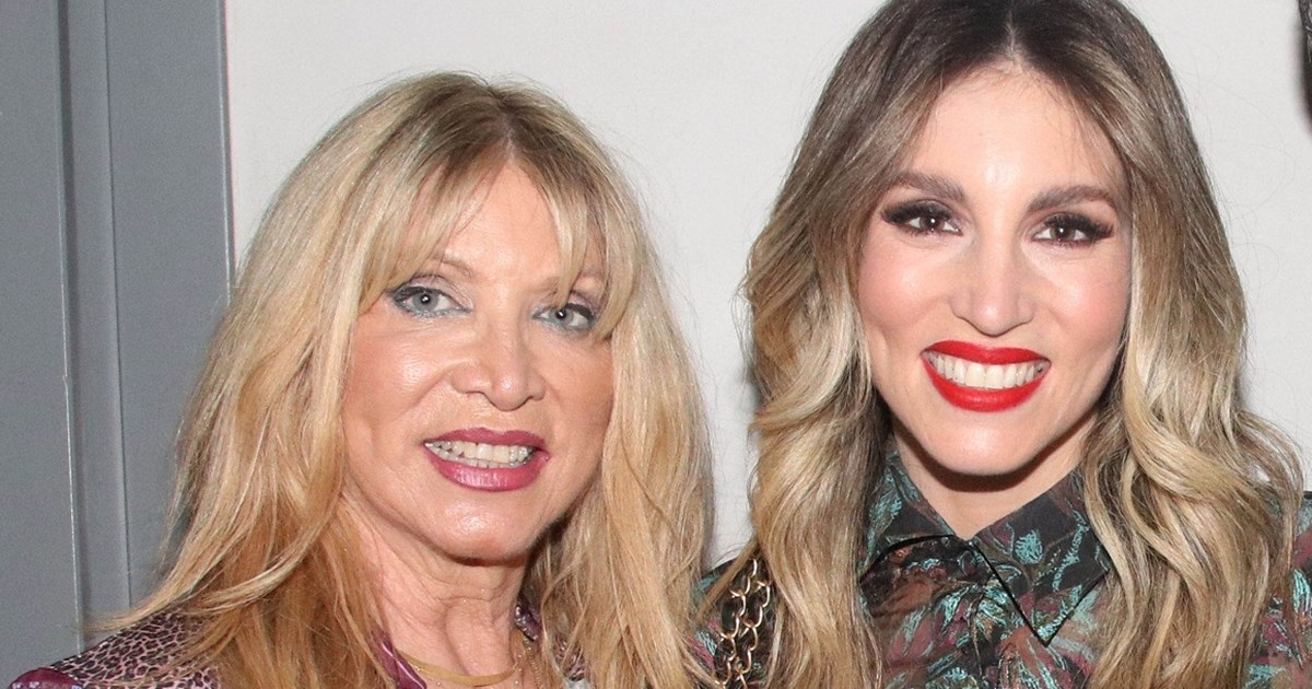5+1 Ελληνίδες celebrity μαμάδες προτείνουν τα πιο κομψά κουρέματα για γυναίκες άνω των 50