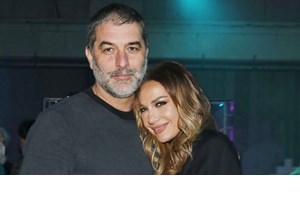 Full in love! Η Δέσποινα Βανδή εύχεται στον Βασίλη Μπισμπίκη με το πιο τρυφερό μήνυμα - εικόνα 2