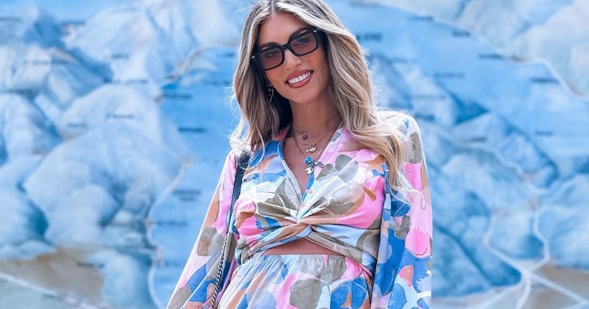 Αθηνά Οικονομάκου | Περιμένοντας το σχολικό με τη Σιέννα Μιχοπούλου - εικόνα 2