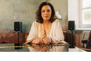 Χάρις Αλεξίου | Η total black εμφάνιση στο Ηρώδειο - εικόνα 2