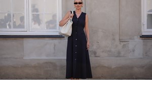 Οι cute μπαλαρίνες με λουλούδια από τη Zara για τις πρωινές εμφανίσεις στη πόλη | Κοστίζουν κάτω από 30 ευρώ