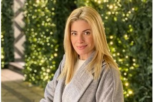 Σπάνια δημόσια εμφάνιση για την Ευαγγελία Αραβανή και τον Σπύρο Λάζαρη