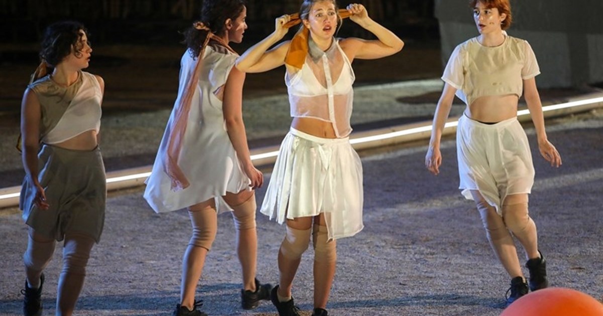 Χριστόφορος Παπακαλιάτης | Στην Επίδαυρο με πρωταγωνιστές του "Maestro" για να απολαύσει την Κλέλια Ανδριολάτου