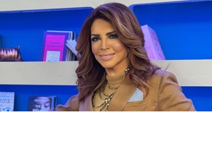 Μιμή Ντενίση | Εντυπωσιακή με λευκό mini φόρεμα σε εκδήλωση για τη συμπερίληψη στον εργασιακό χώρο