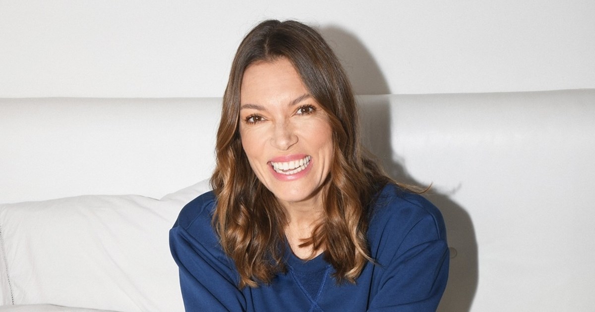 Η Βίκυ Καγιά μας δείχνει σε κοντινό πλάνο τους κοιλιακούς της και εμείς σκεφτόμαστε να ξεκινήσουμε άμεσα γυμναστική - εικόνα 4