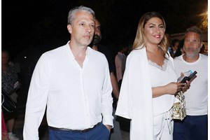 Έλενα Παπαρίζου | Αγνώριστη με κοντό καρέ μαλλάκι στα μαθητικά της χρόνια