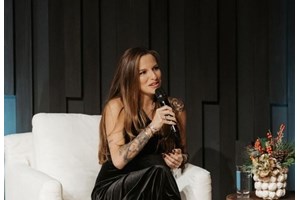 Άννα Πρέλεβιτς | Το καλοκαιρινό αξεσουάρ που δεν αποχωρίζεται στις διακοπές της στη Σικελία