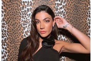 Η Αθηνά Οικονομάκου έκανε το τέλειο πεντικιούρ για την επιστροφή από τις διακοπές