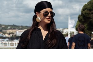 5 t-shirt με logo που μπορείς να αποκτήσεις τώρα στις εκπτώσεις - εικόνα 2