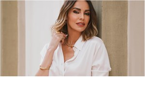 "Η καλύτερη νονά" | Η Μπέττυ Μαγγίρα αγκαλιά με την Αριάδνη Μακαλιά στον φακό της Αντιγόνης Ψυχράμη