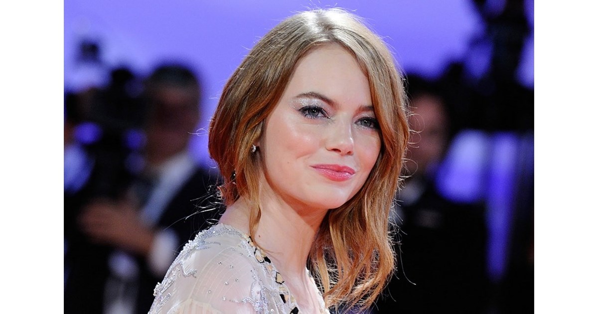 Το νέο κούρεμα και χρώμα μαλλιών της Emma Stone είναι ό,τι πρέπει για τη μετάβαση στο φθινόπωρο
