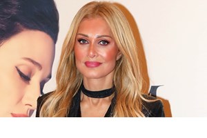 Η Χριστιάνα Μπέτα με τη mascara που αναδεικνύει υπέροχα τα καστανά μάτια