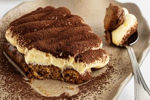 Με 2 μόνο υλικά | Ετοίμασε το πιο λαχταριστό banana bread σε 5 μόλις λεπτά - εικόνα 2