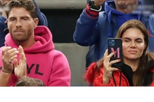 Πανέμορφη νύφη η Μιράντα Πατέρα | Η σπάνια φωτογραφία που ανήρτησε η Νταίζη Νίκα - εικόνα 2